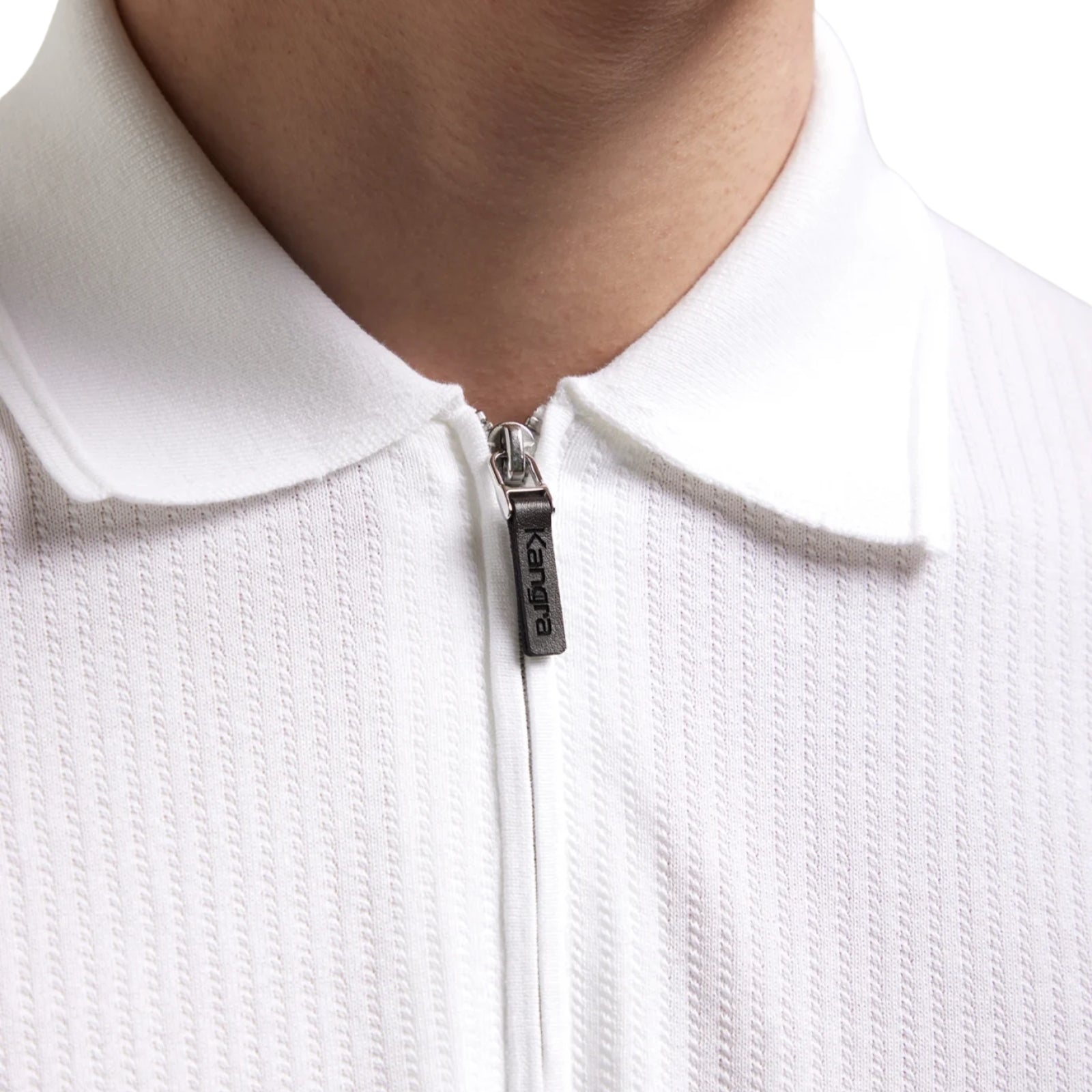 Polo manica corta con treccine e collo a zip - BIANCO
