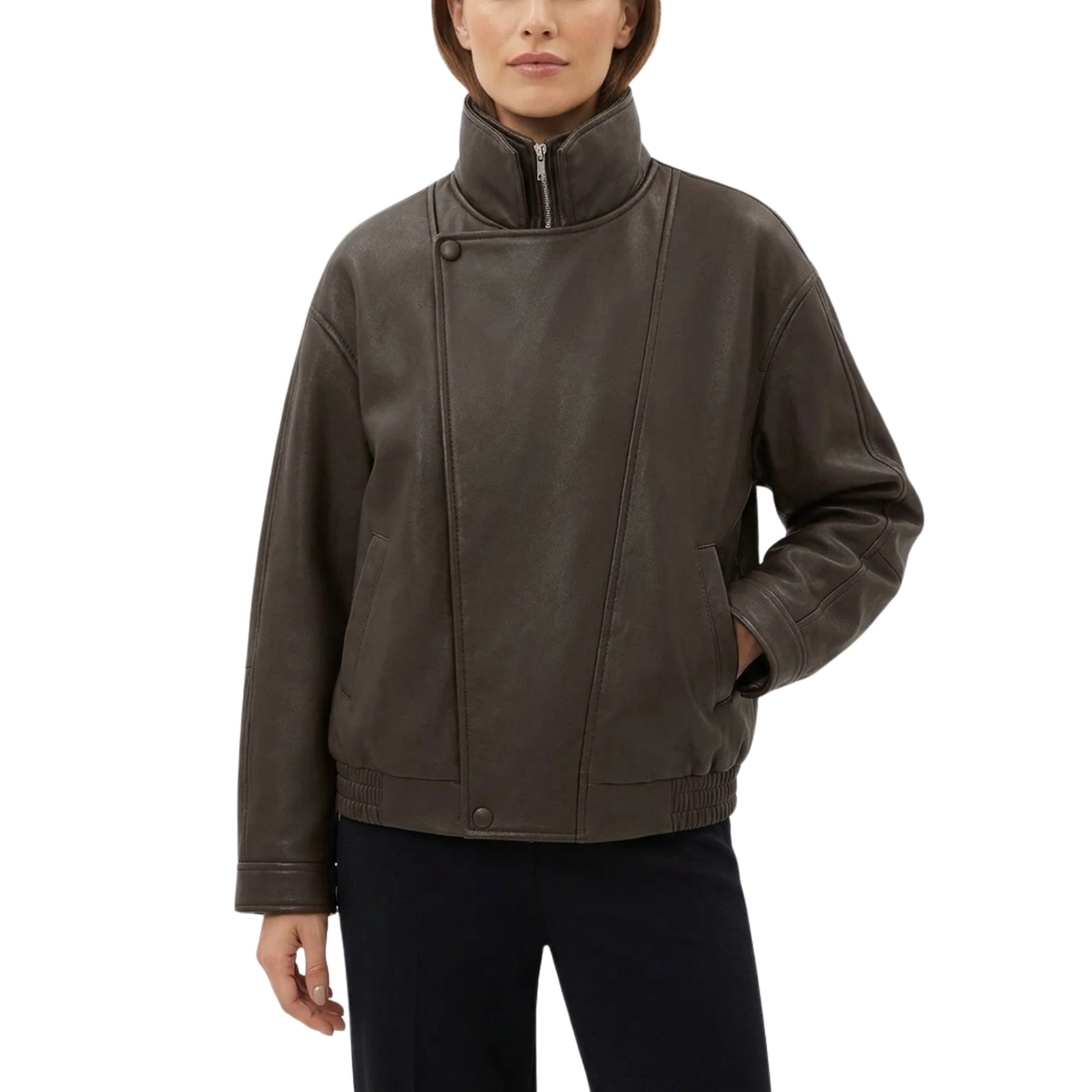 Giubbotto bomber oversize in ecopelle nera con collo asimmetrico