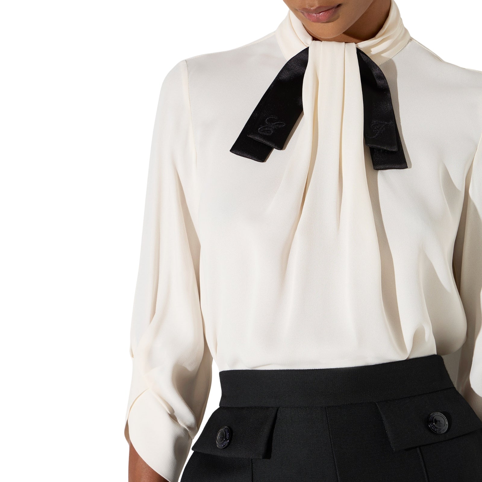 Blusa in georgette con cravattino