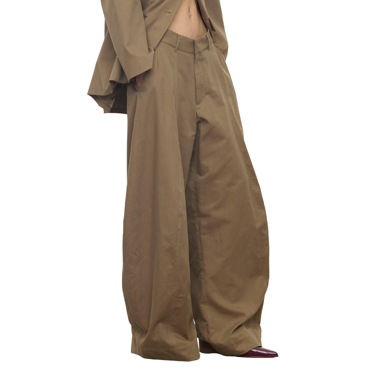 Pantalone a gamba ampia