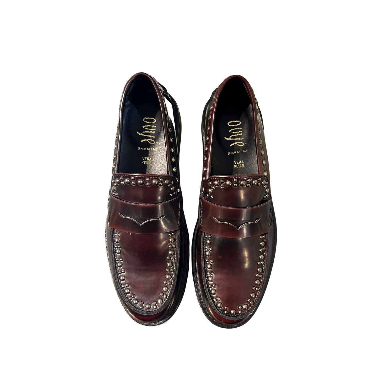 Scarpa mocassino con borchie