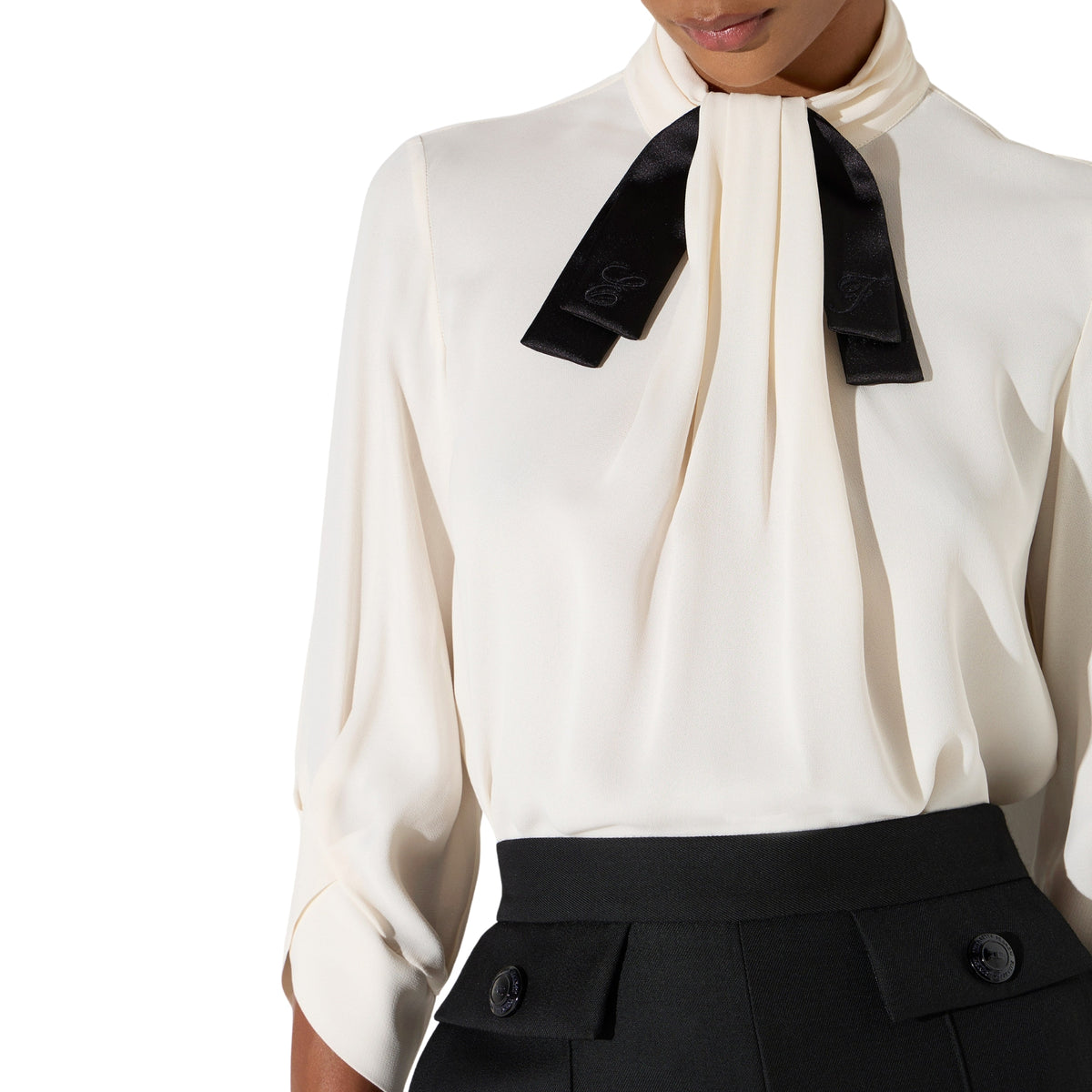 Blusa in georgette con colletto jabot - Burro