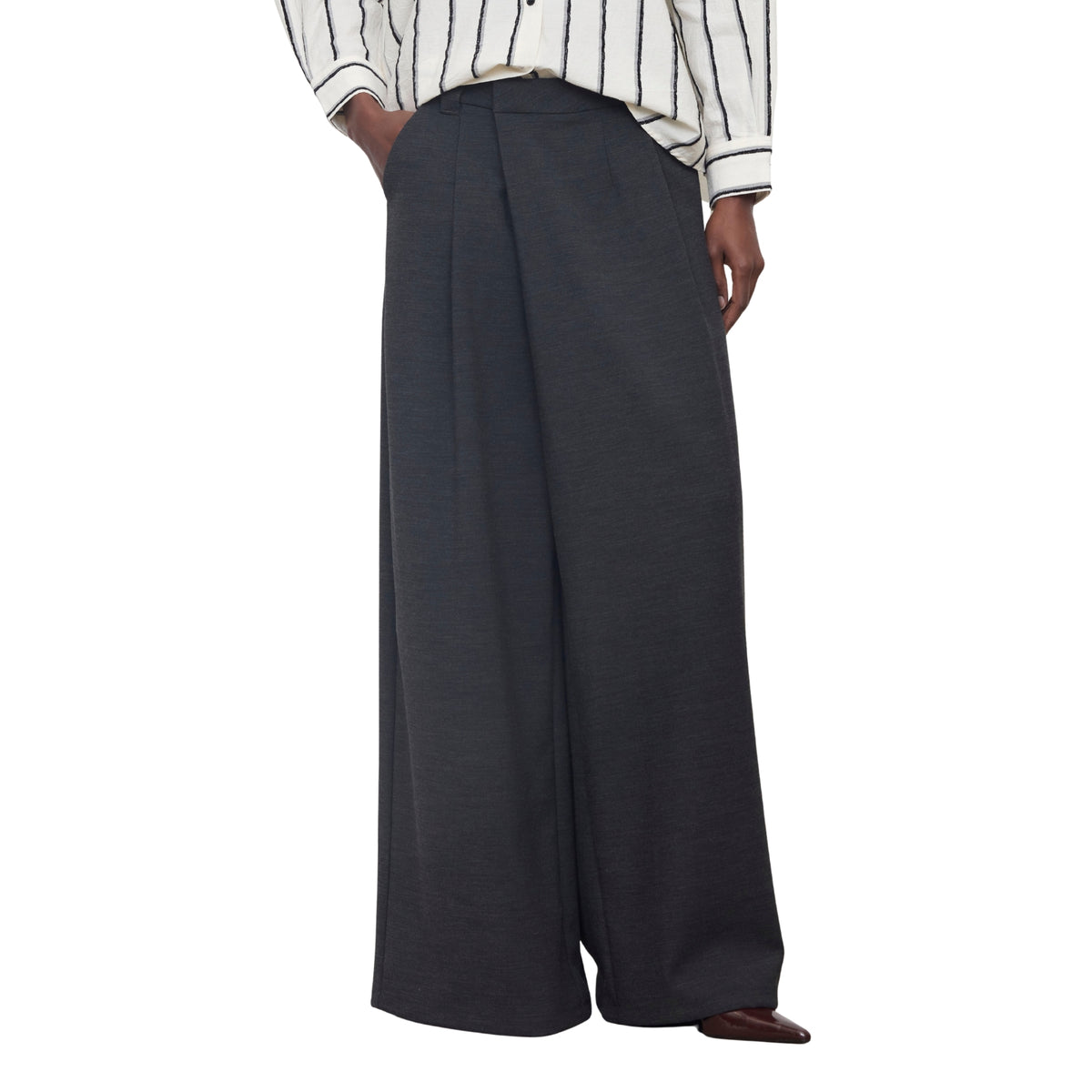 Pantalone a gamba palazzo