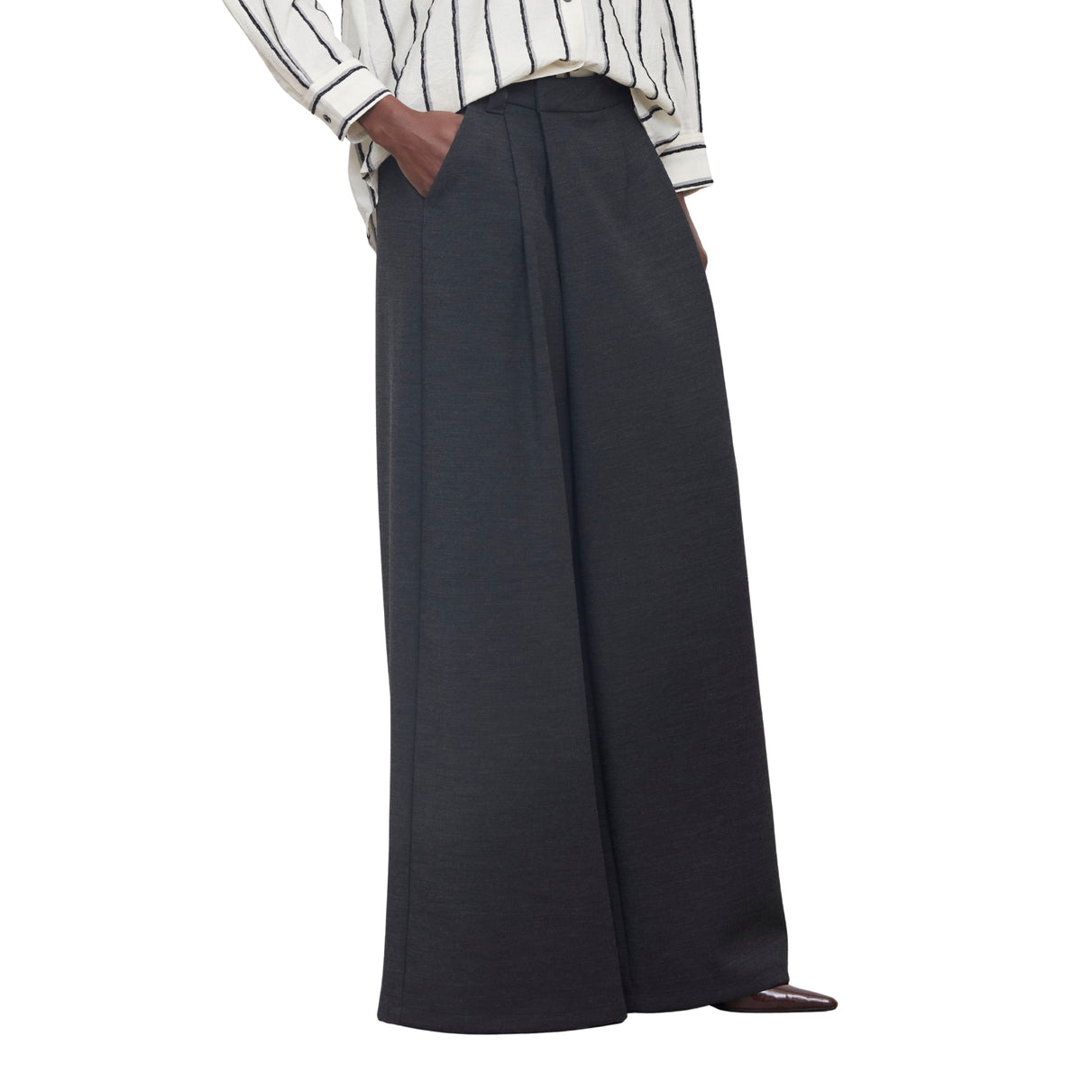 Pantalone a gamba palazzo